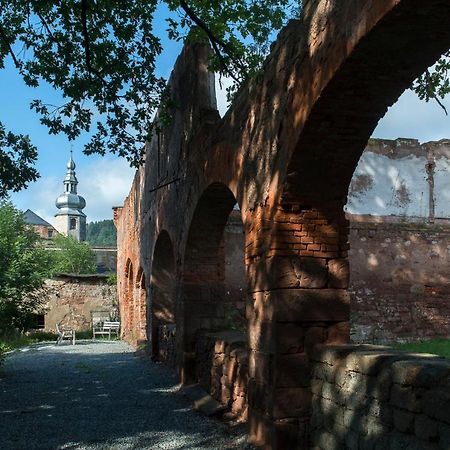 Zamek Sarny - Schloss Scharfeneck Клодзько Екстер'єр фото