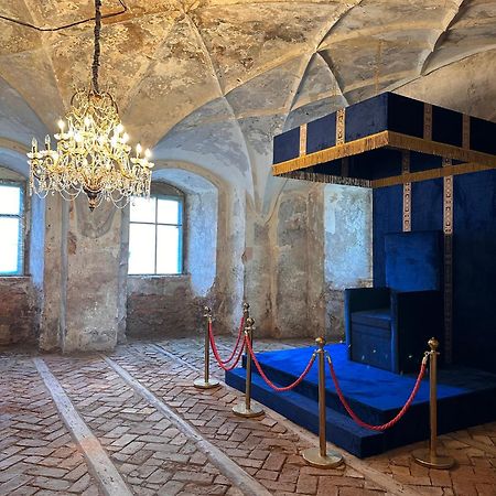 Zamek Sarny - Schloss Scharfeneck Клодзько Екстер'єр фото